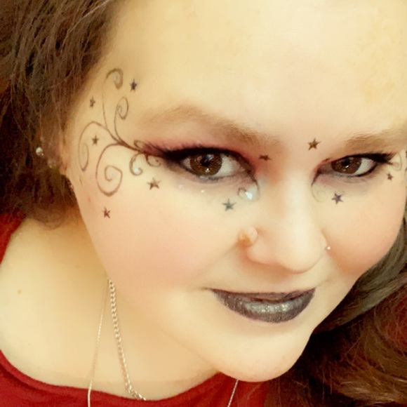 Meet your Posher, Rae - Picture 5 of 16